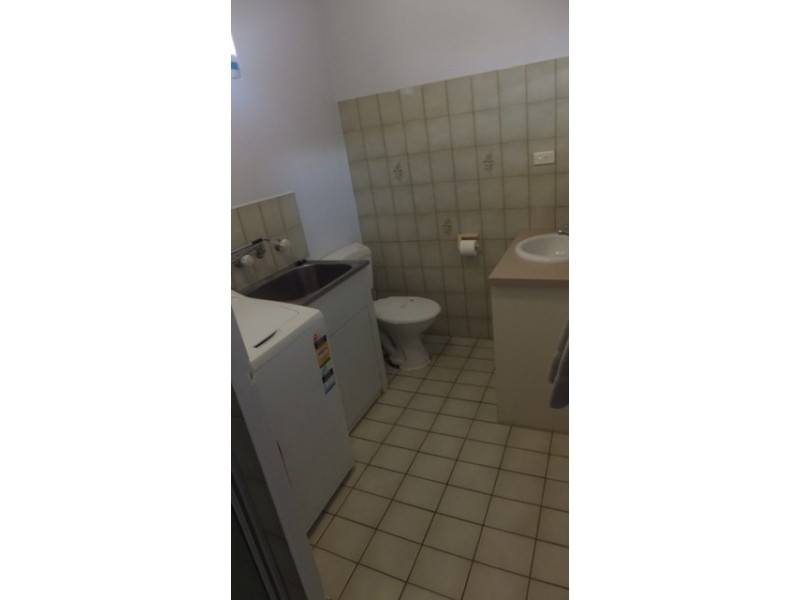 Unit 6 , 120 Robinson Street, Carnarvon WA 6701