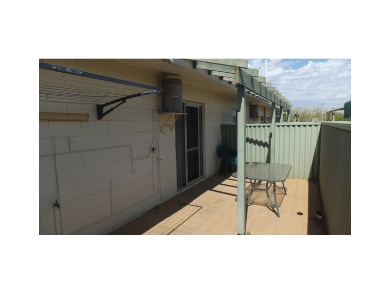 Unit 6 , 120 Robinson Street, Carnarvon WA 6701