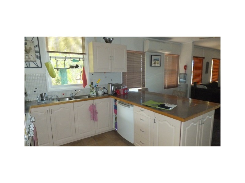 18 CRAGGS COURT, Carnarvon WA 6701