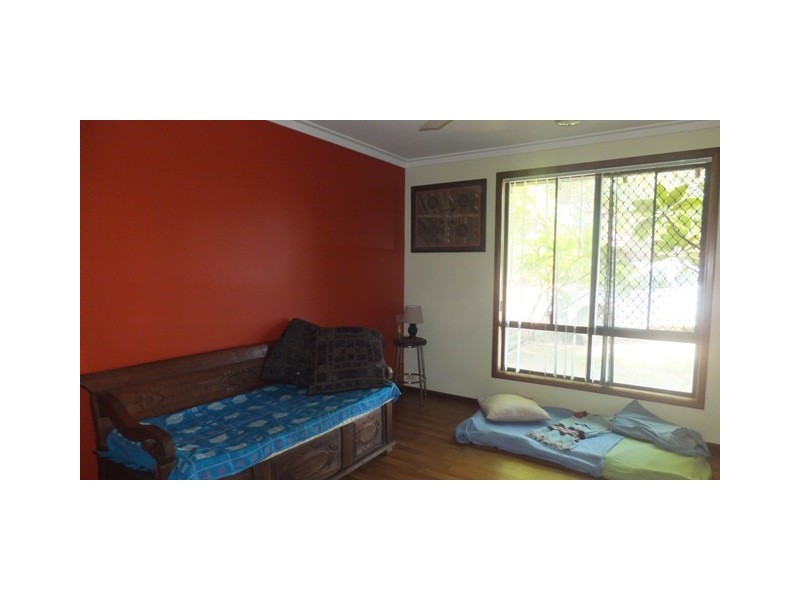 1 SALMOND COURT, Carnarvon WA 6701