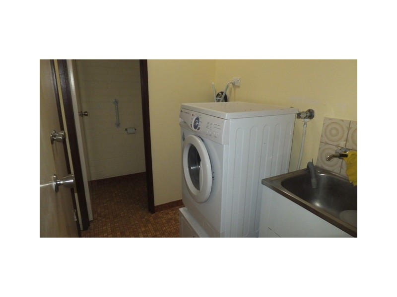 10B BUZOLIC COURT, Carnarvon WA 6701