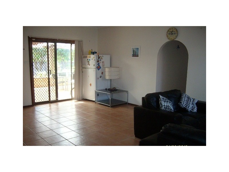 3 MEIKLEJOHN CRESCENT, Carnarvon WA 6701