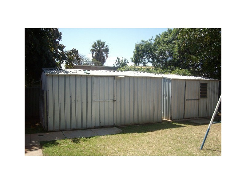 3 MEIKLEJOHN CRESCENT, Carnarvon WA 6701