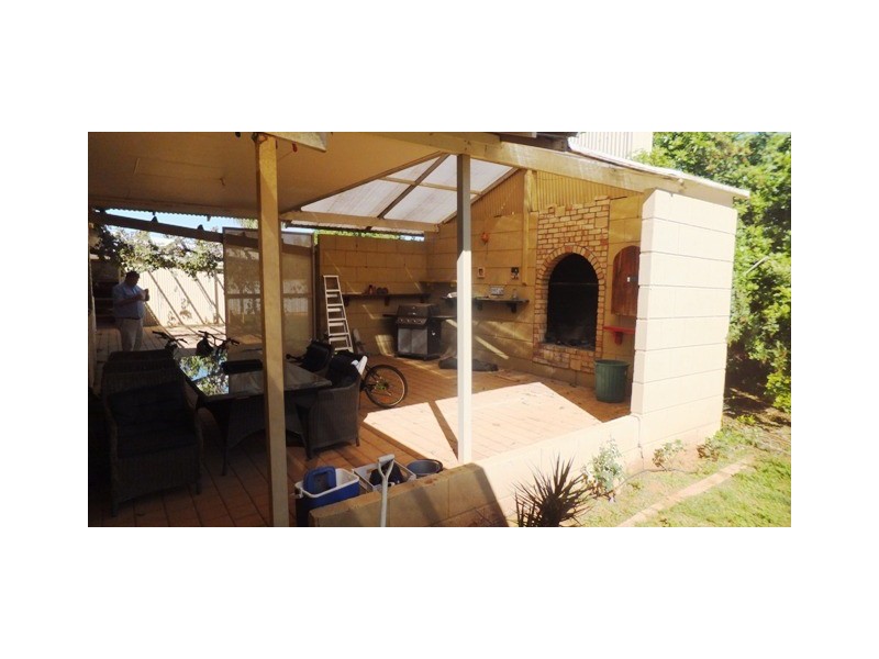 25 Finnerty Street, Carnarvon WA 6701