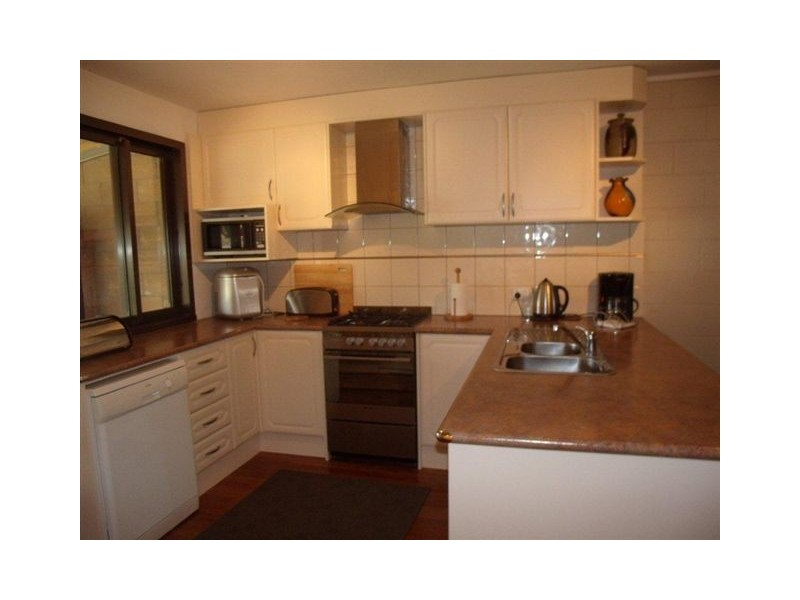 6B PRATT COURT, Carnarvon WA 6701