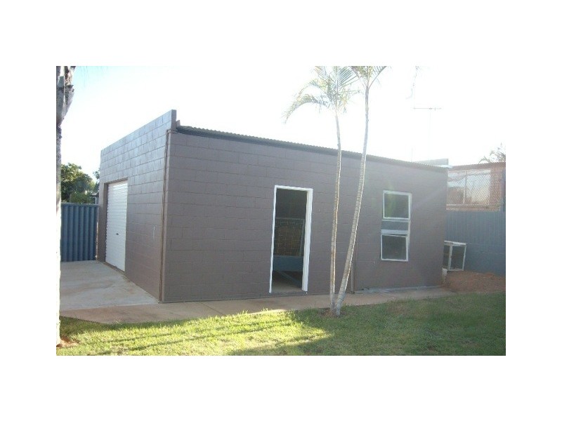 10 Gooch Street, Carnarvon WA 6701