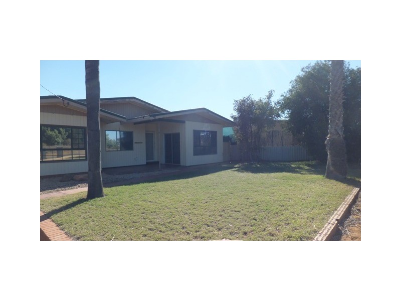 5 Fleming Street, Carnarvon WA 6701