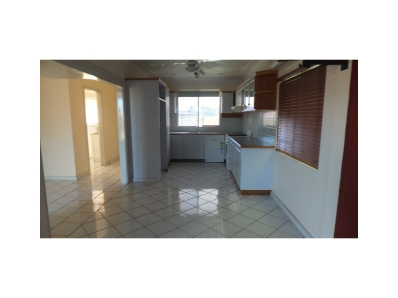 5 Fleming Street, Carnarvon WA 6701