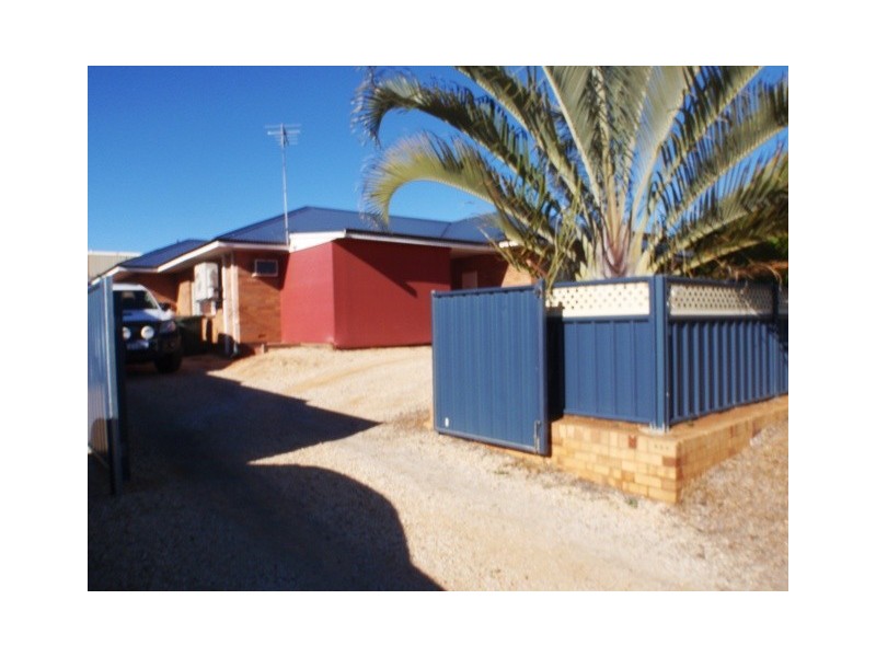 27 HUBBLE STREET, Carnarvon WA 6701
