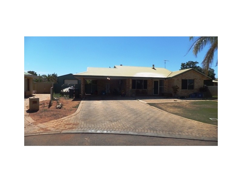 4 HOULAHAN CRESCENT, Carnarvon WA 6701