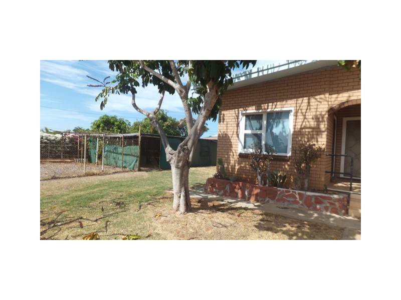 32 McLeod Street, Carnarvon WA 6701
