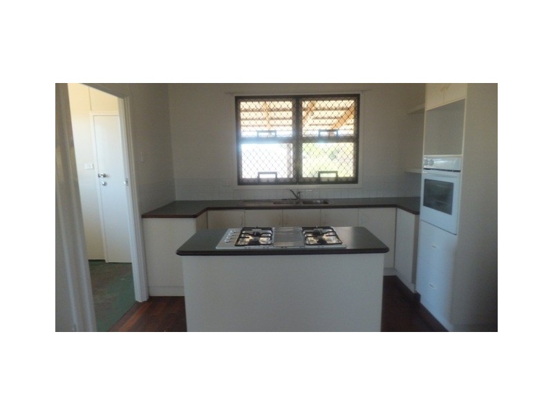 14 Pincombe Street, Carnarvon WA 6701