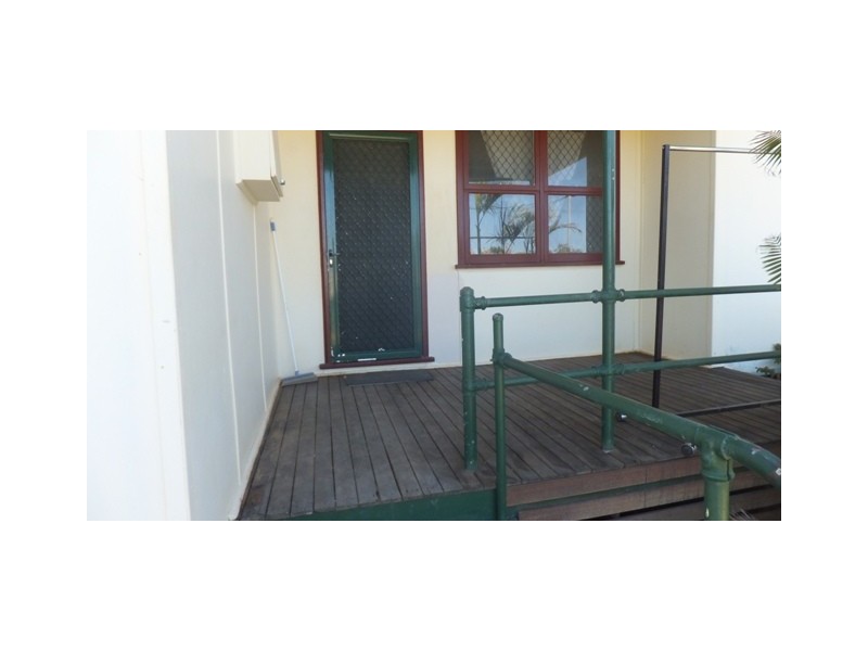 14 Pincombe Street, Carnarvon WA 6701