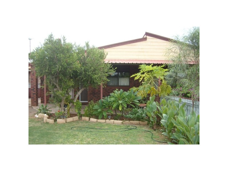 10A Buzolic Court, Carnarvon WA 6701