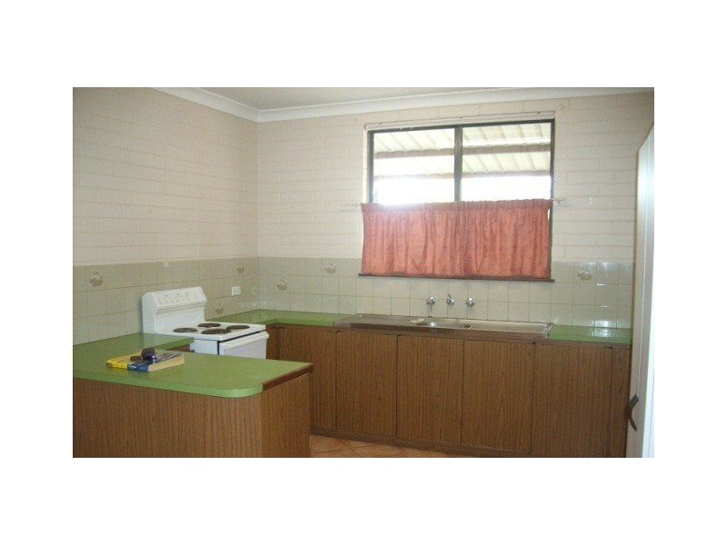 10A Buzolic Court, Carnarvon WA 6701