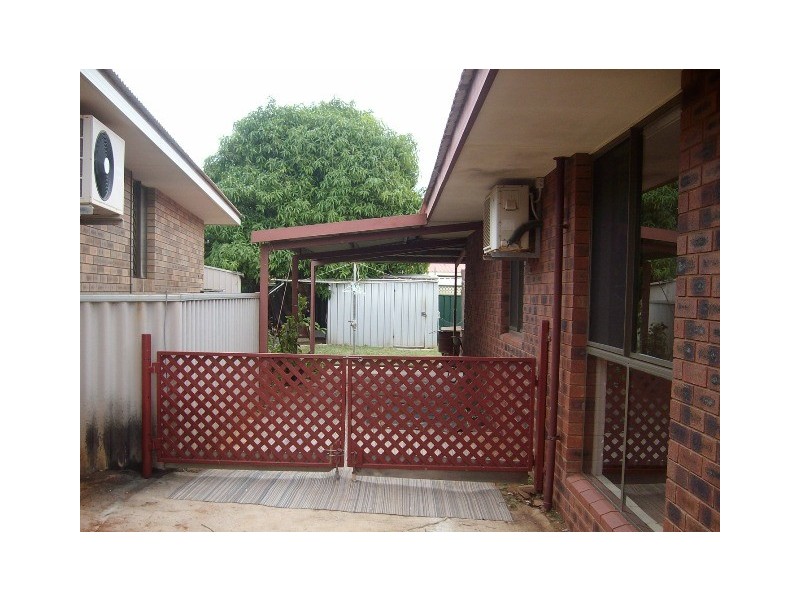 10A Buzolic Court, Carnarvon WA 6701