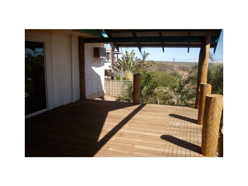 21 Craggs Court, Carnarvon WA 6701