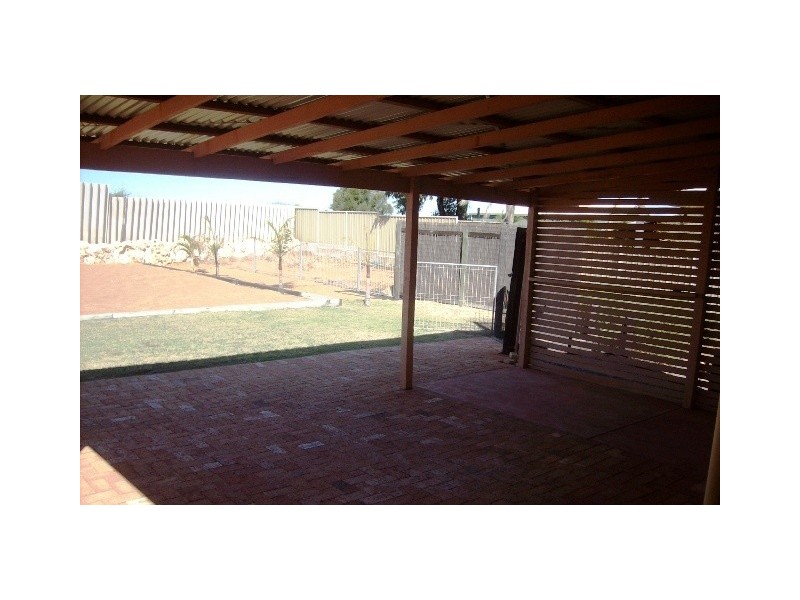 21 Craggs Court, Carnarvon WA 6701