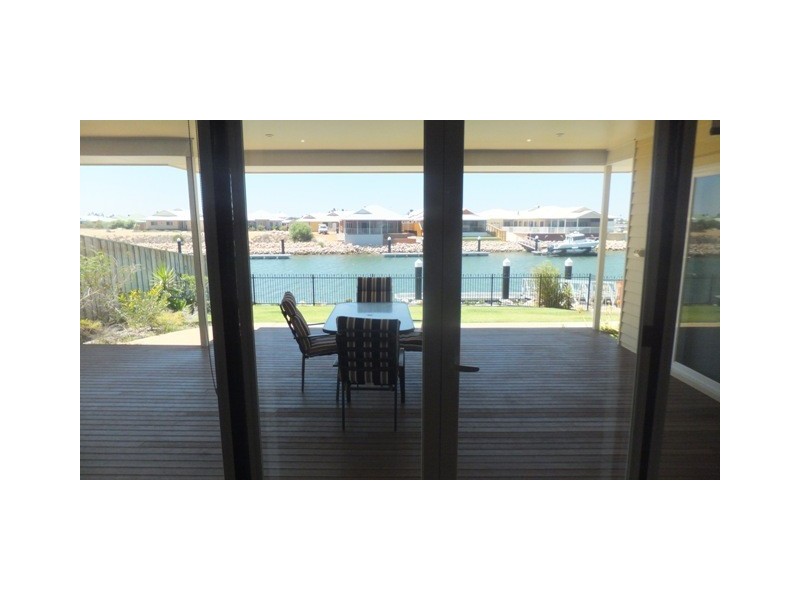 19 JAAGA COVE, Carnarvon WA 6701