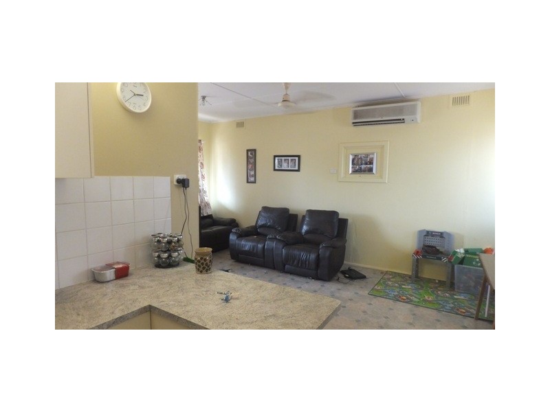 15 Pincombe Street, Carnarvon WA 6701