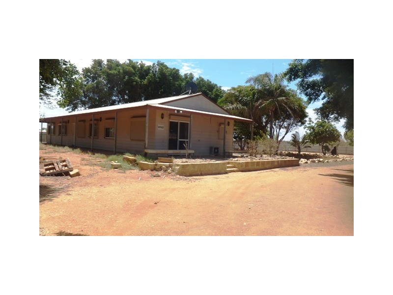 113 BOUNDARY ROAD, Carnarvon WA 6701