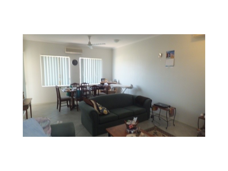 Unit 4/60 Douglas Street, Carnarvon WA 6701