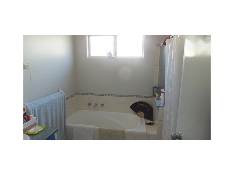 Unit 4/60 Douglas Street, Carnarvon WA 6701