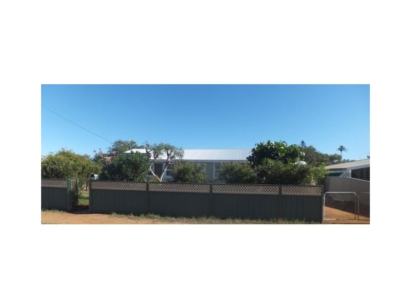 56 Cleaver Street, Carnarvon WA 6701