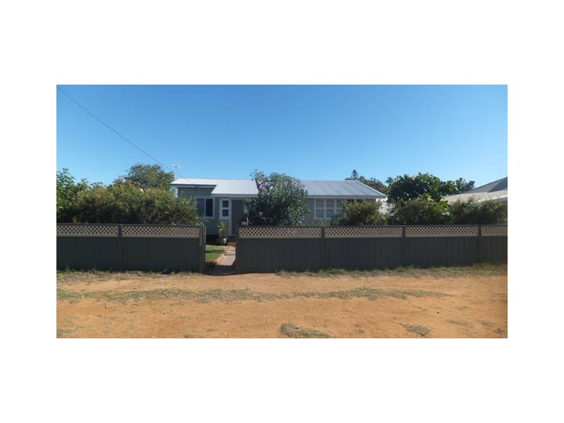 56 Cleaver Street, Carnarvon WA 6701