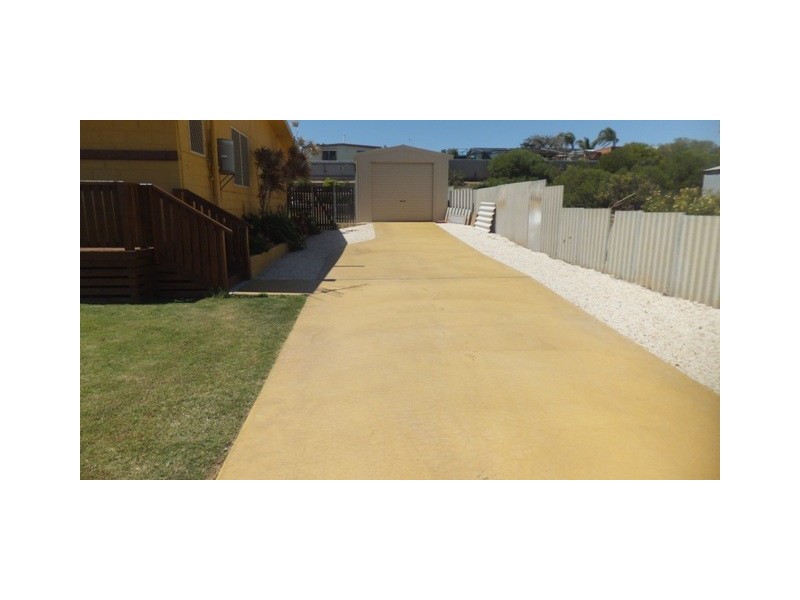 13 Hubble Street, Carnarvon WA 6701