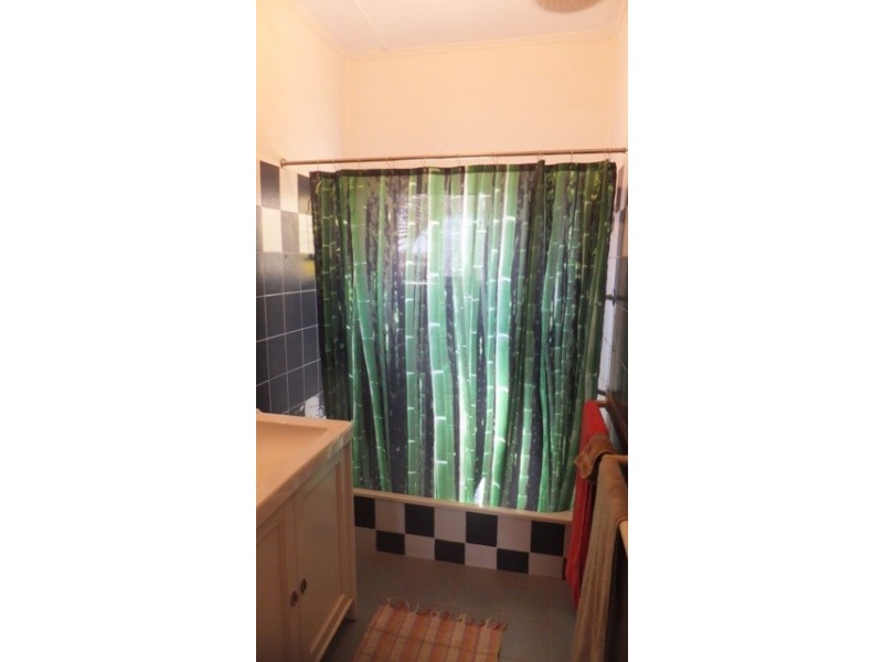 1 Fleming Street, East Carnarvon WA 6701