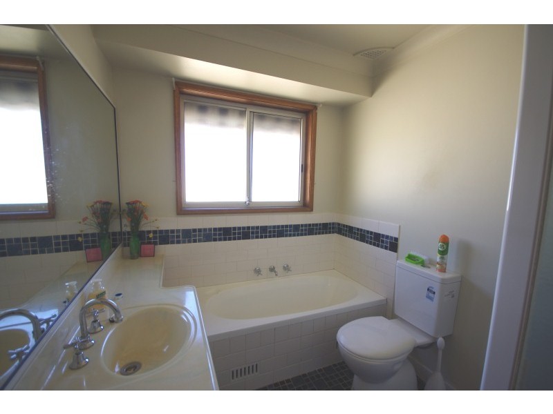 2/200 Mileham Street, South Windsor NSW 2756