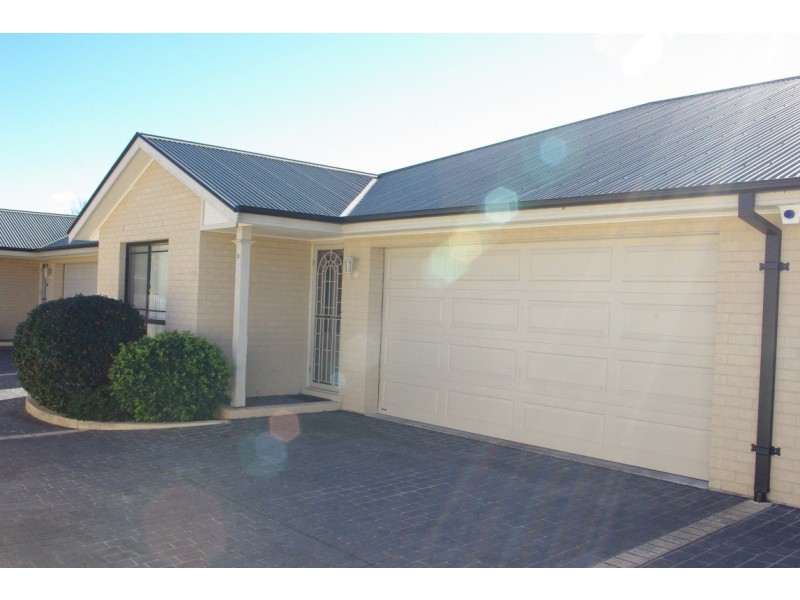 2/61 Drift Road, Richmond NSW 2753