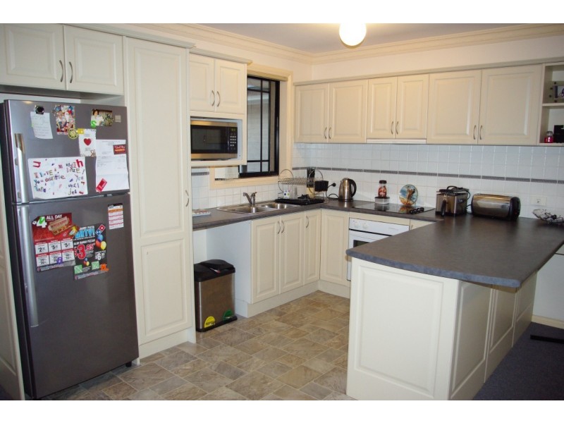 2/61 Drift Road, Richmond NSW 2753