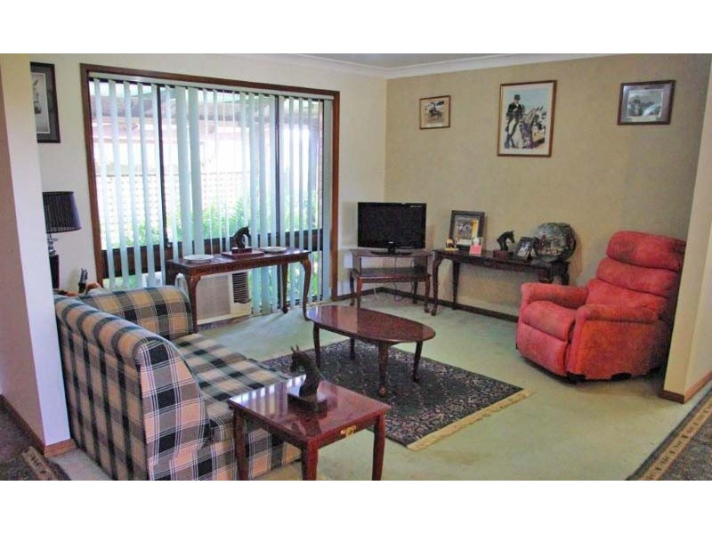 2/88 Dight Street,, Richmond NSW 2753