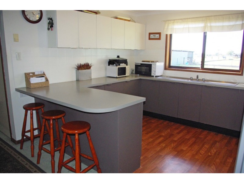 2/88 Dight Street,, Richmond NSW 2753