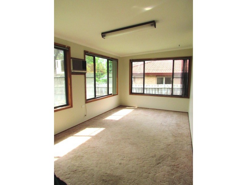 25 Eighth Avenue, Seven Hills NSW 2147