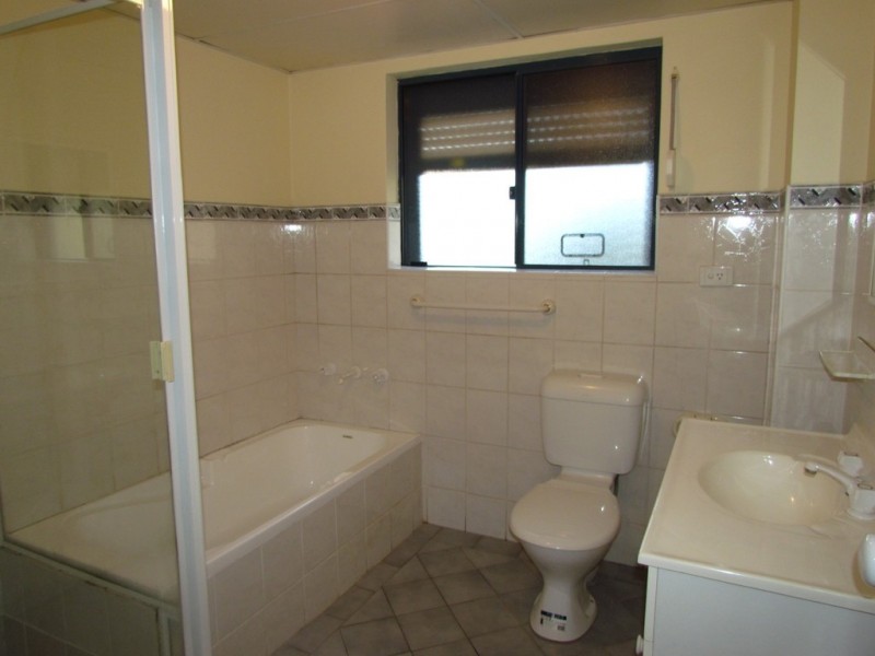 6/234 Targo Road, Toongabbie NSW 2146