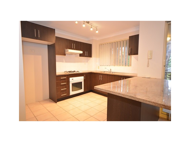 16/221 Dunmore Street, Pendle Hill NSW 2145