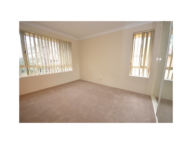 16/221 Dunmore Street, Pendle Hill NSW 2145