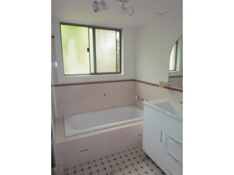 3/237 Targo Road, Toongabbie NSW 2146