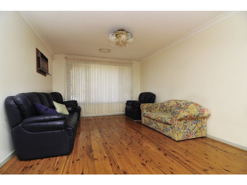 5 Moorgate Street, Toongabbie NSW 2146