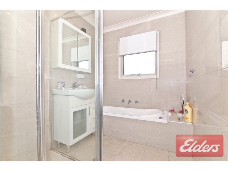 5 Pamela Place, Girraween NSW 2145