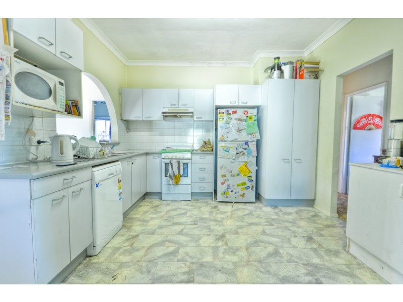 1 Dallas Place, Toongabbie NSW 2146