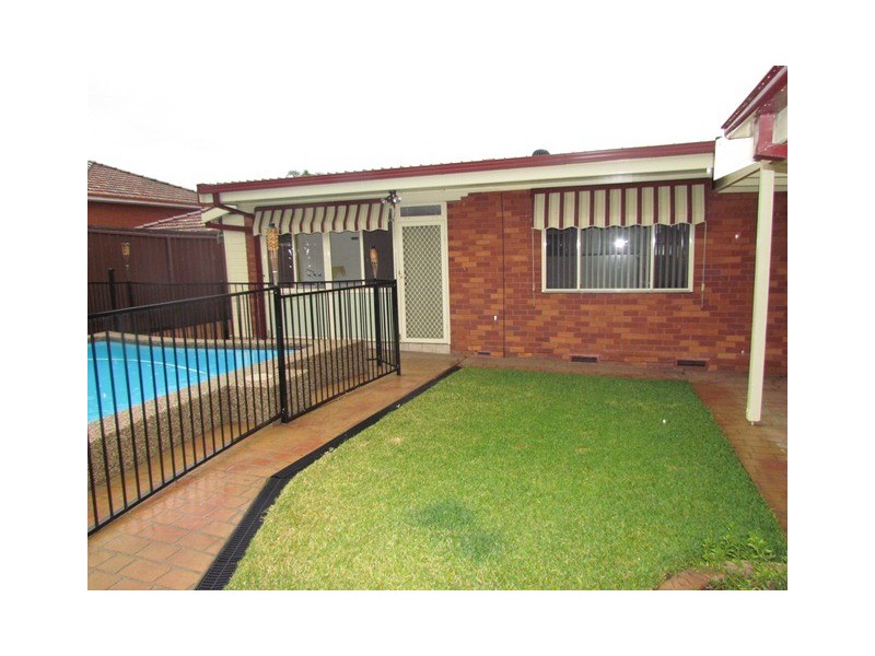 50 Lyle Street, Girraween NSW 2145