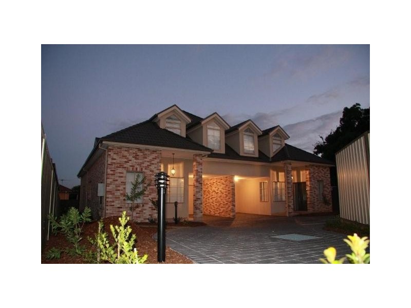 2/64 Australia Street, Oxley Park NSW 2760