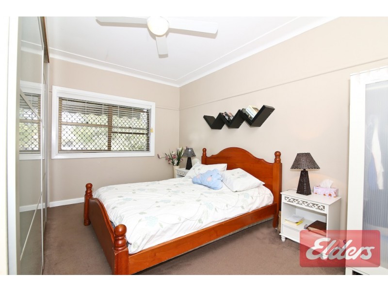 3 Edna Avenue, Toongabbie NSW 2146
