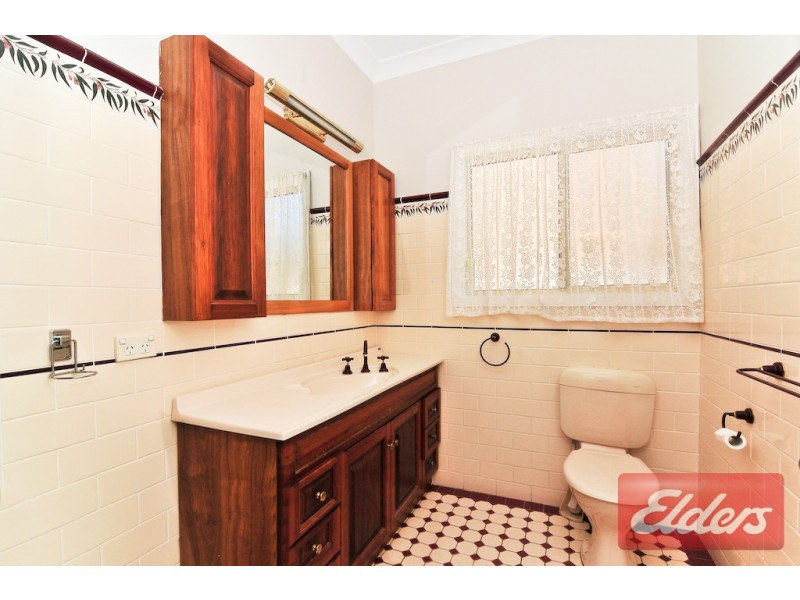 18 Bulli Road, Toongabbie NSW 2146