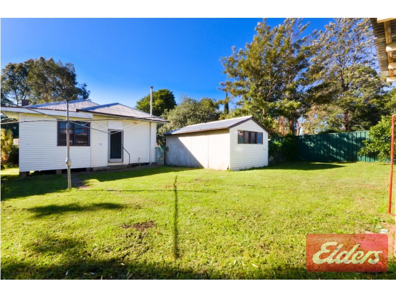 16 Willmot Avenue, Toongabbie NSW 2146