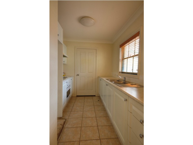 2/3 Budgeree Road, Toongabbie NSW 2146